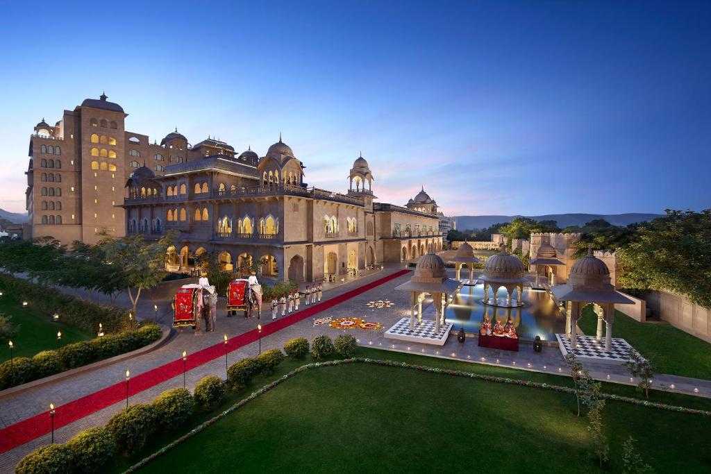 Top Luxury Wedding Venues in Delhi